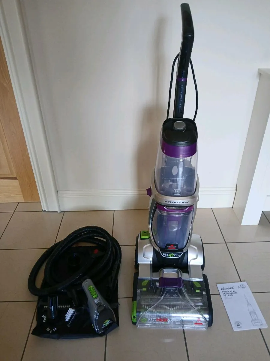Bissett carpet washer / cleaner - Image 1