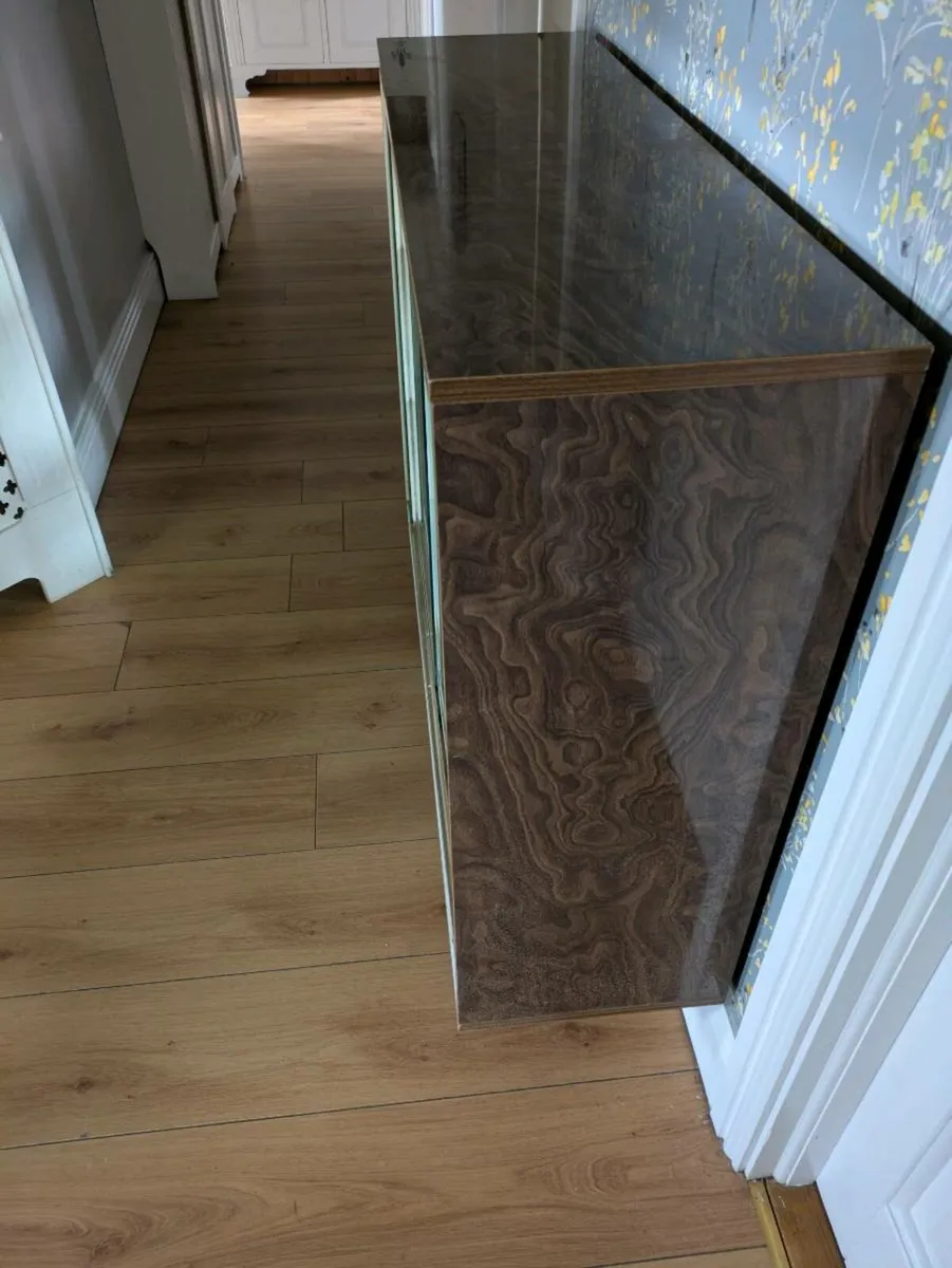 China cabinet/ glass display case - Image 4