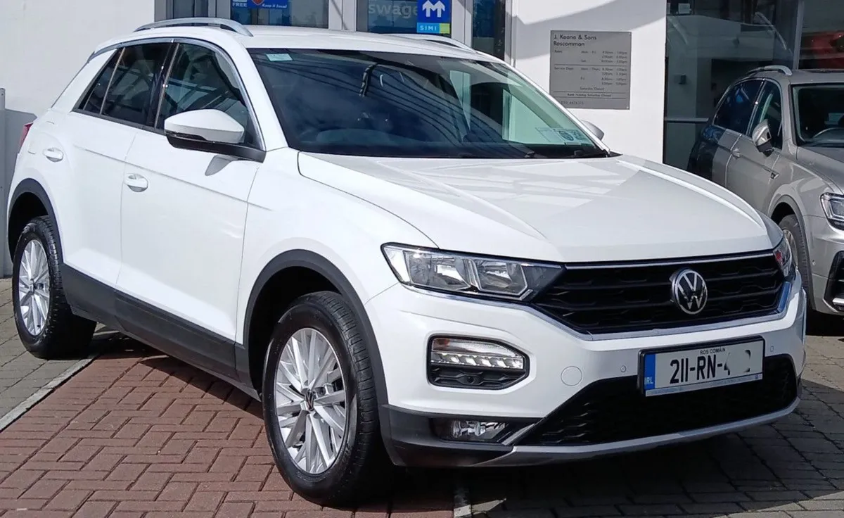 Volkswagen T-Roc Design 1.6 TDI 115 BHP  rear Vie - Image 1