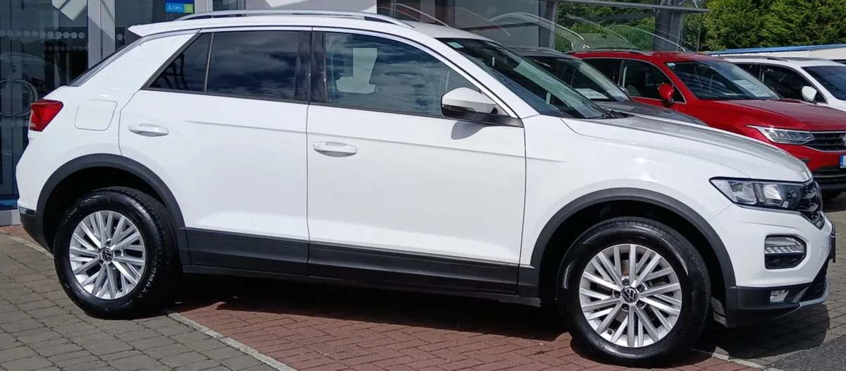 Volkswagen T-Roc Design 1.6 TDI 115 BHP  rear Vie - Image 2