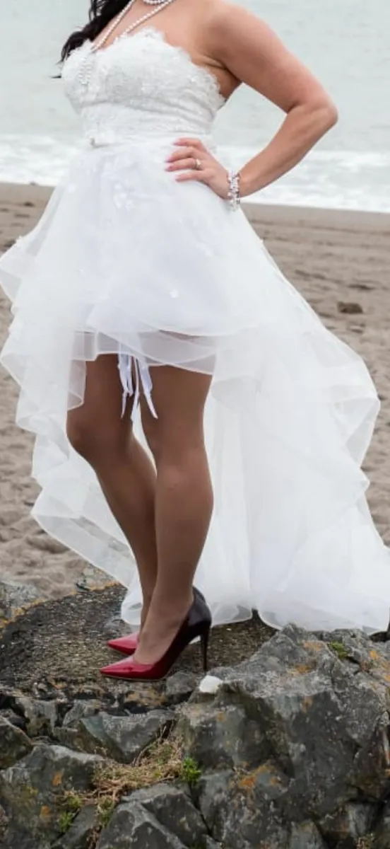 Wedding dress - Image 2