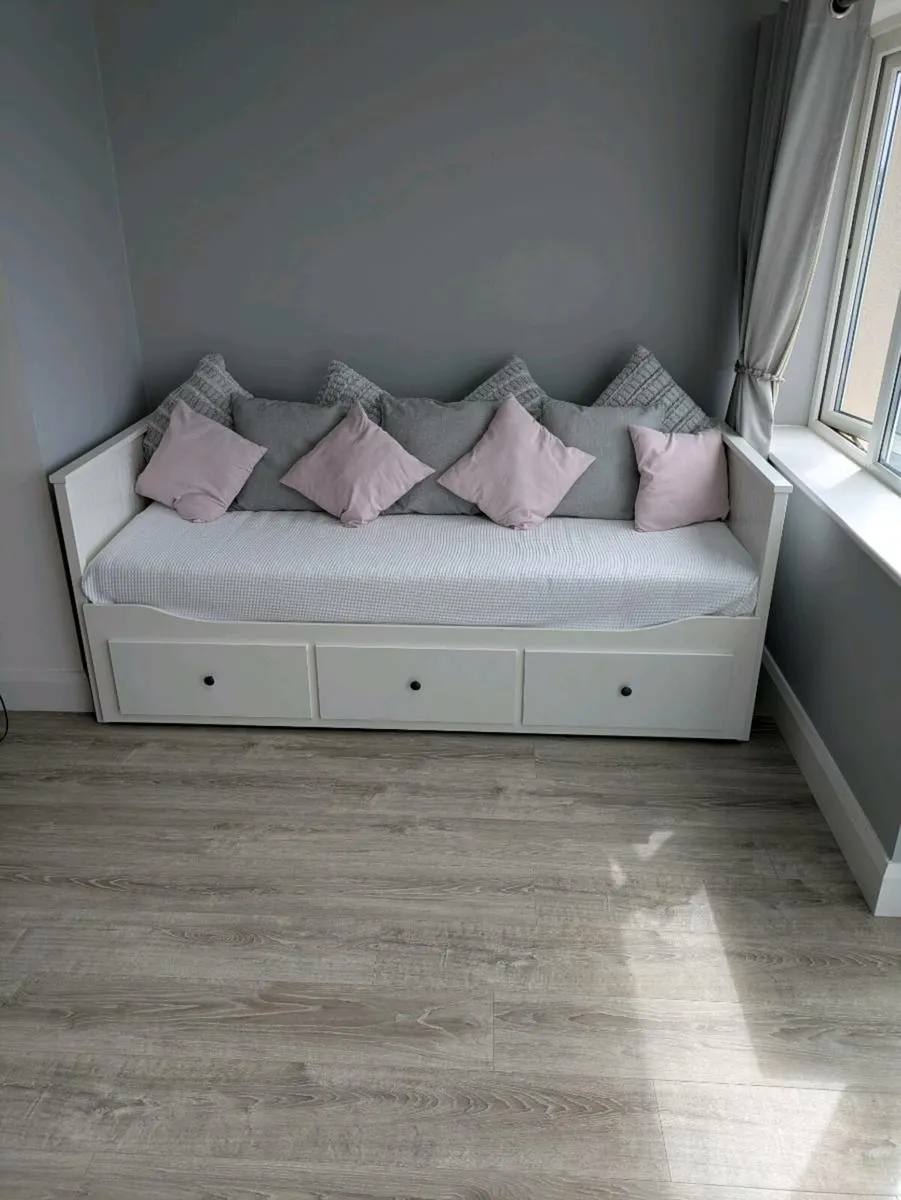 IKEA Hemnes double day bed - Image 3