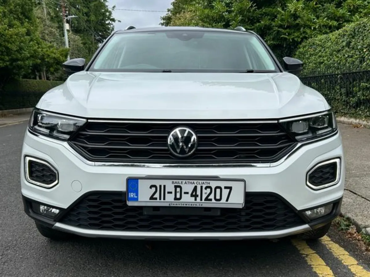 Volkswagen T-Roc 2.0 DIESEL 150 BHP DSG SPORT - Image 2