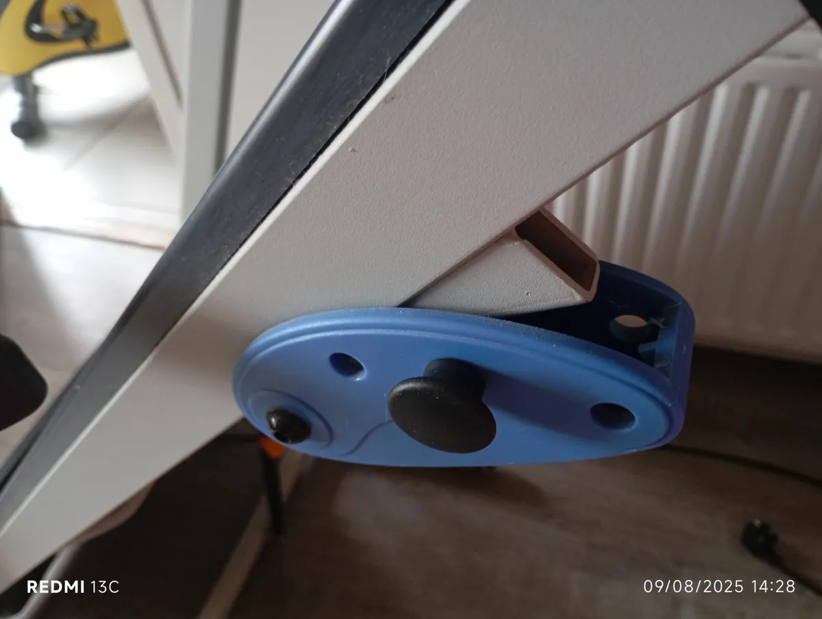 Power track 5500 treadmill - Image 3