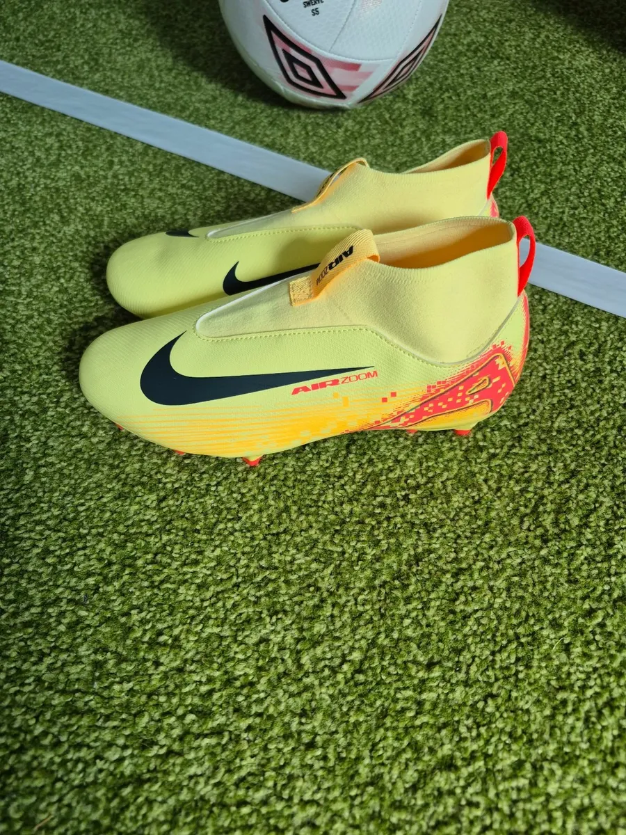 Kids  Nike Mercural 5.5 soccer boots - Image 1
