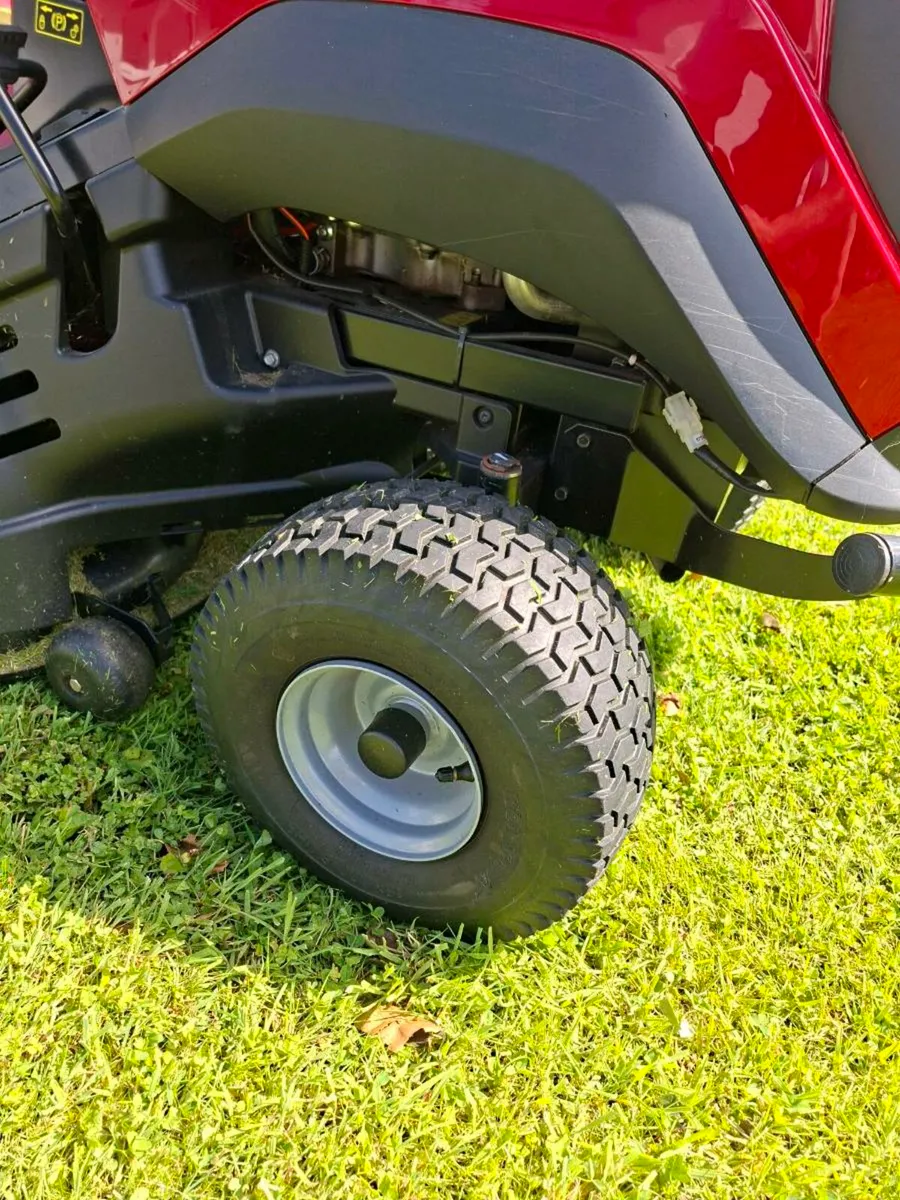 Mountfield ride on tractor lawnmower - Image 3