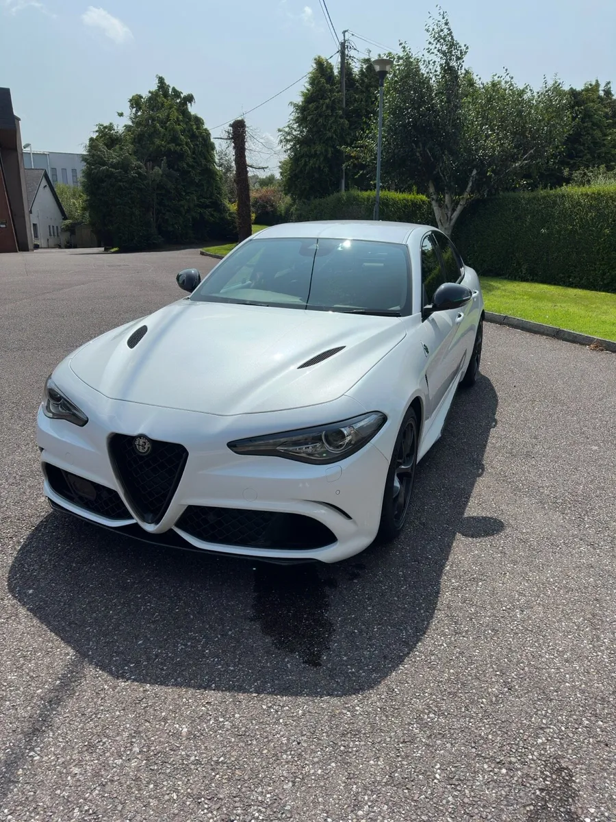 Alfa Romeo Giulia Quadrifoglio - Image 2