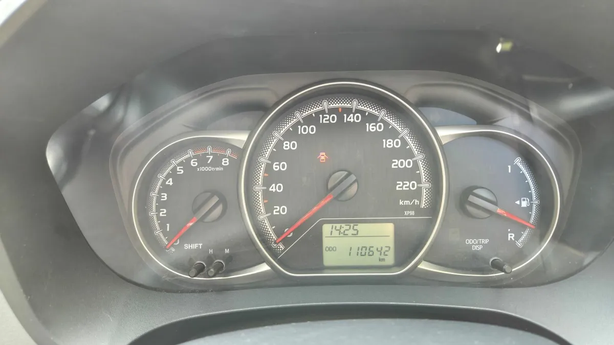 Toyota Yaris 2016 - Image 2