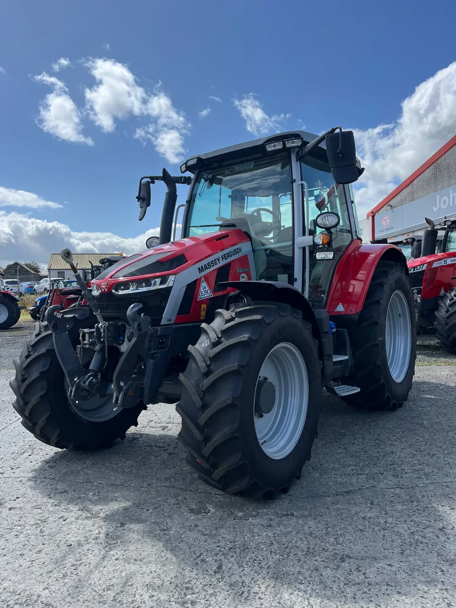 Massey Ferguson 5s.145 - Image 2