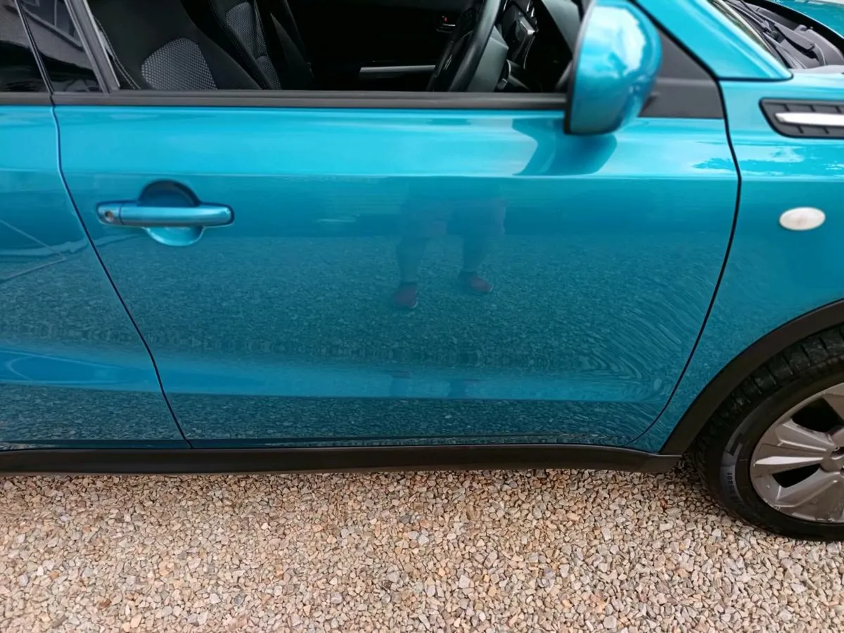 Car - Image 4