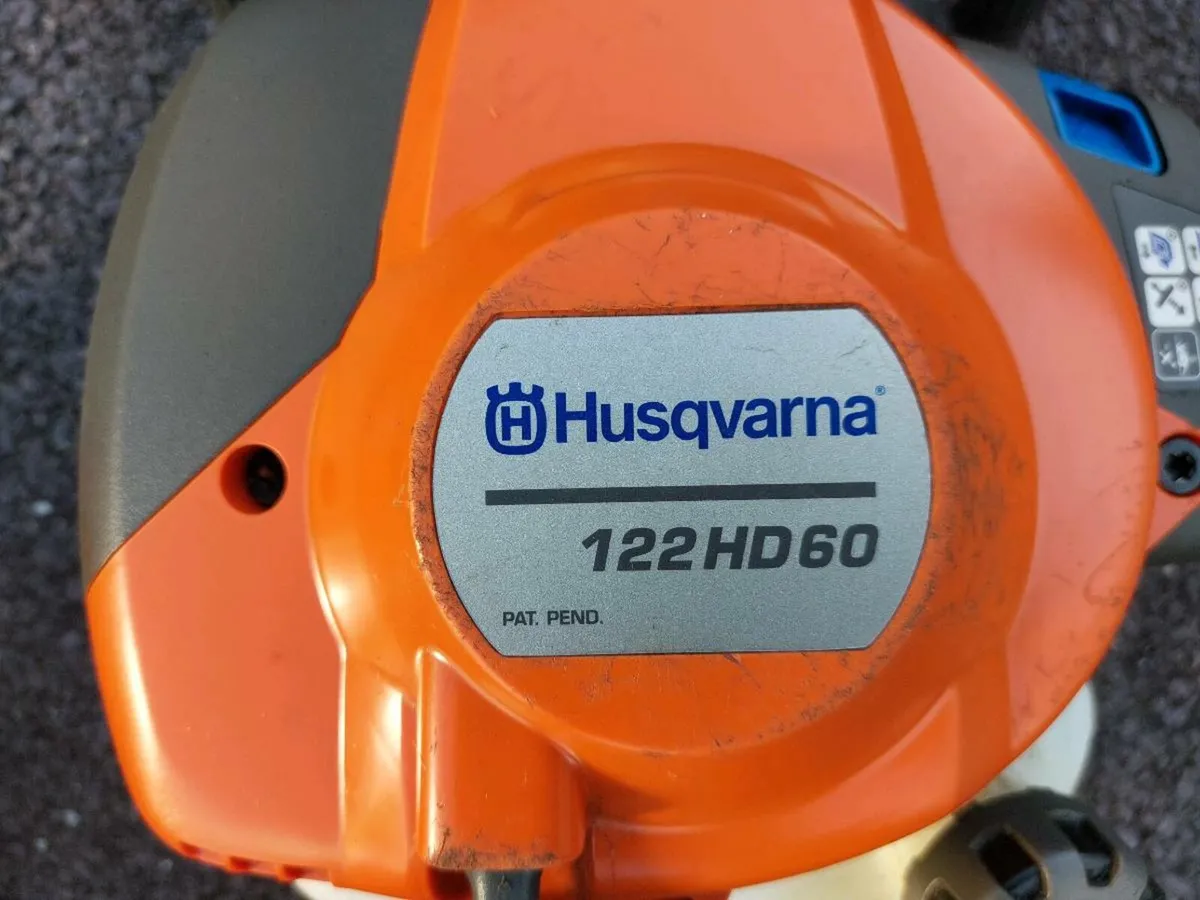 Husqvarna Bush Cutter & Hedge Trimmer - Image 4