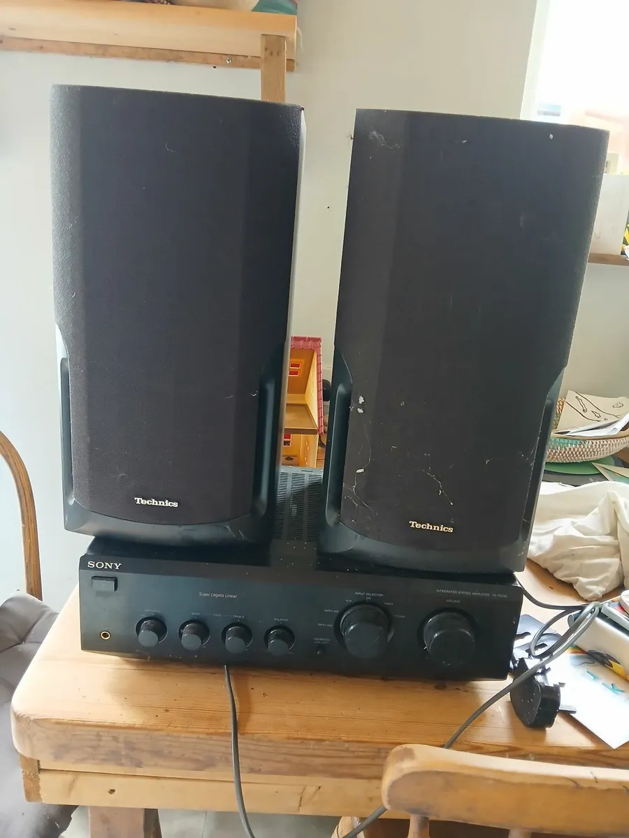 Stereo amplifier - Image 1
