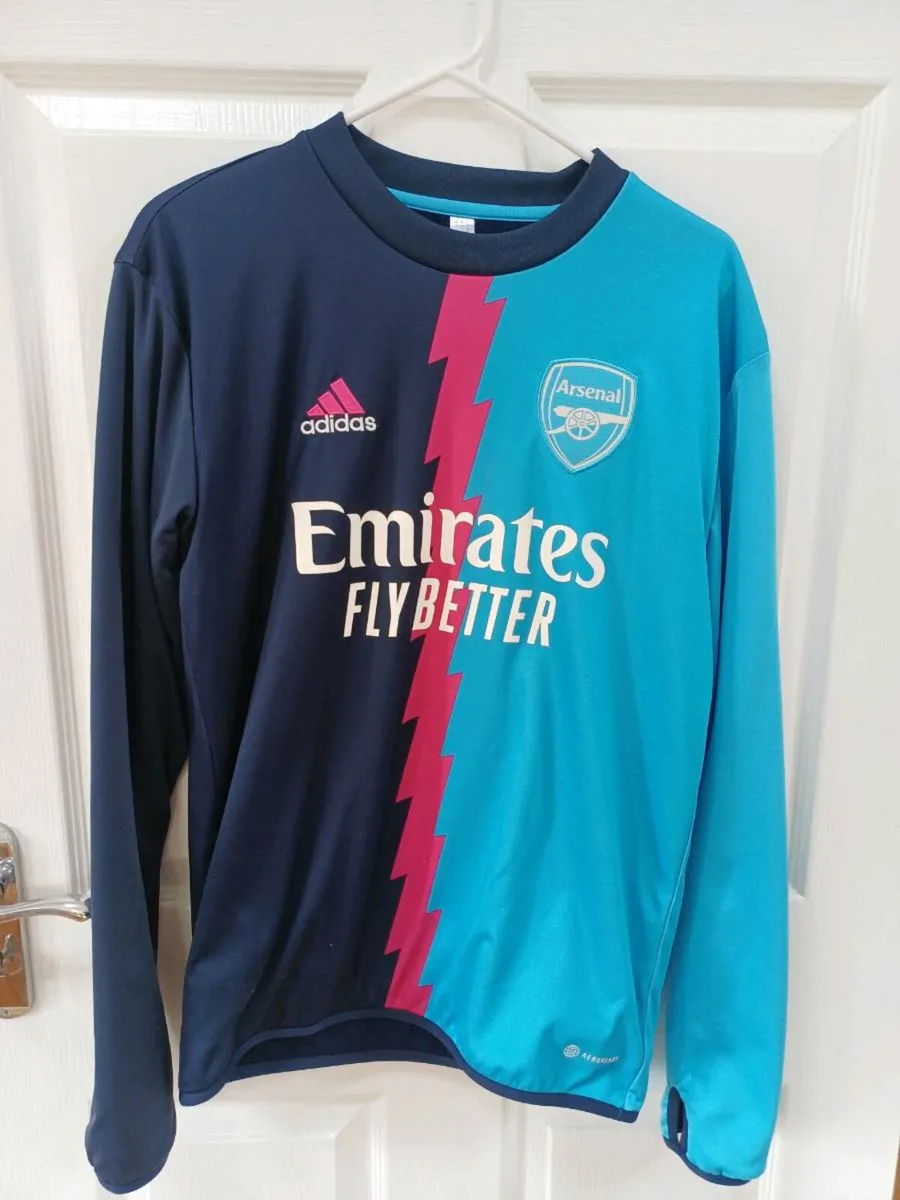 Mens Arsenal sweater extra small 2022/2023 - Image 1