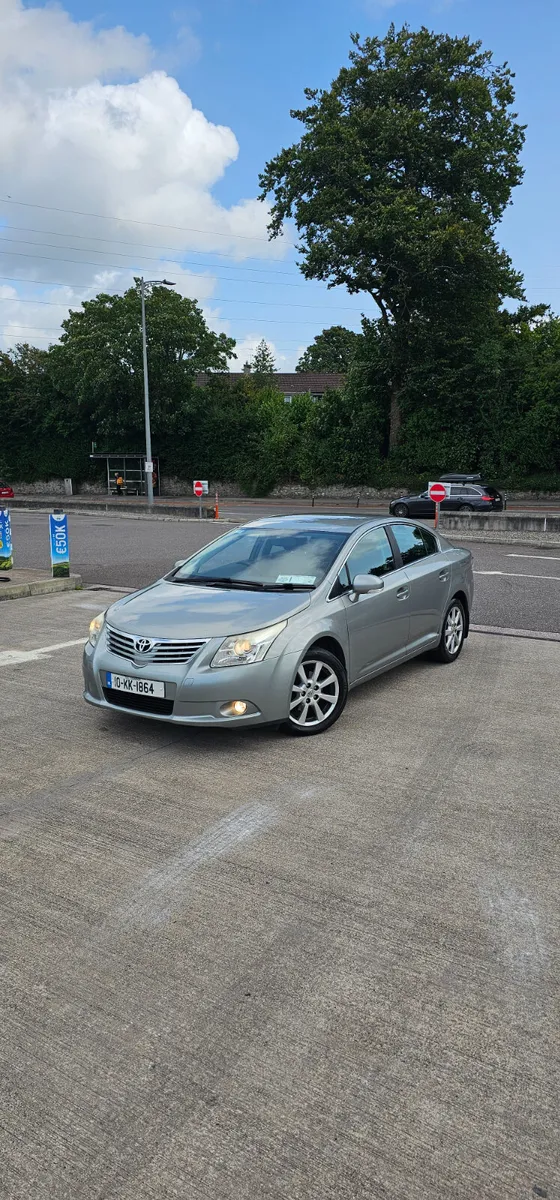 Toyota Avensis 2010 - Image 1