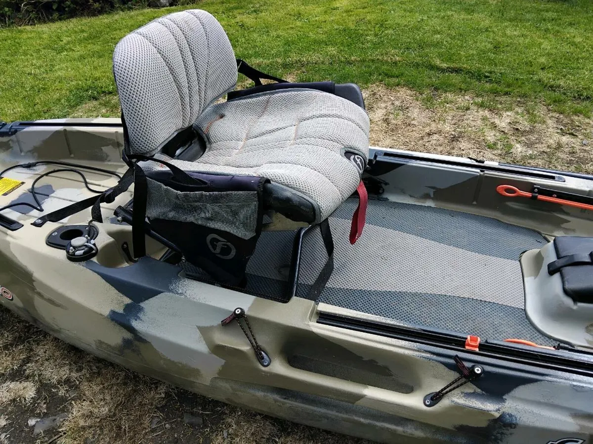 Fishing kayak - Image 3