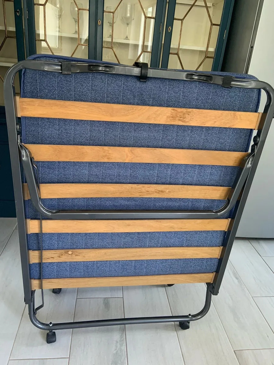 Folding bed - Image 1