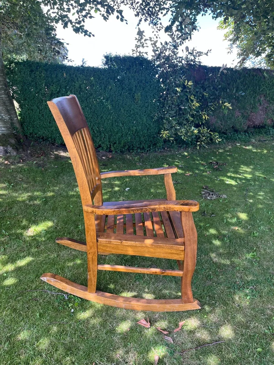Rocking chair - Image 2