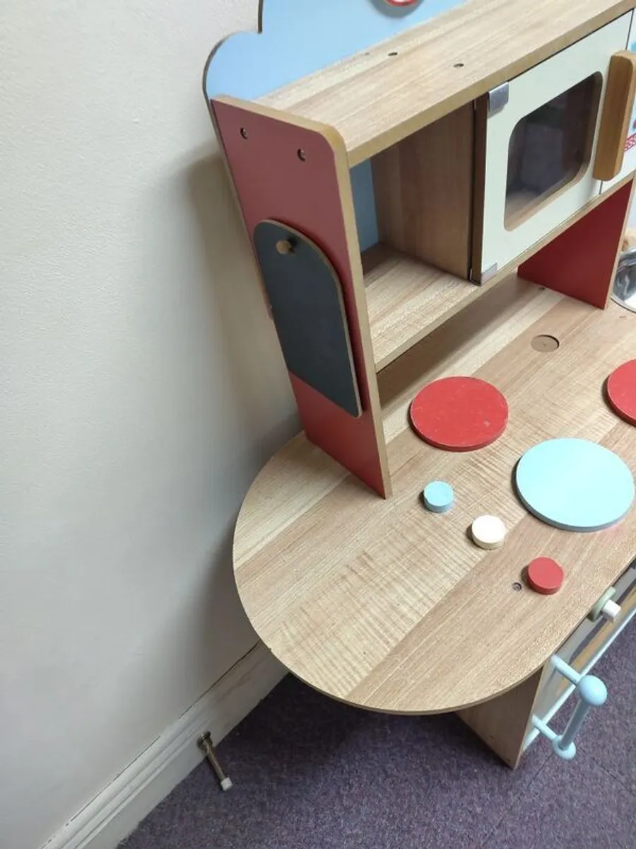 Kids Play Kitchen - Image 3