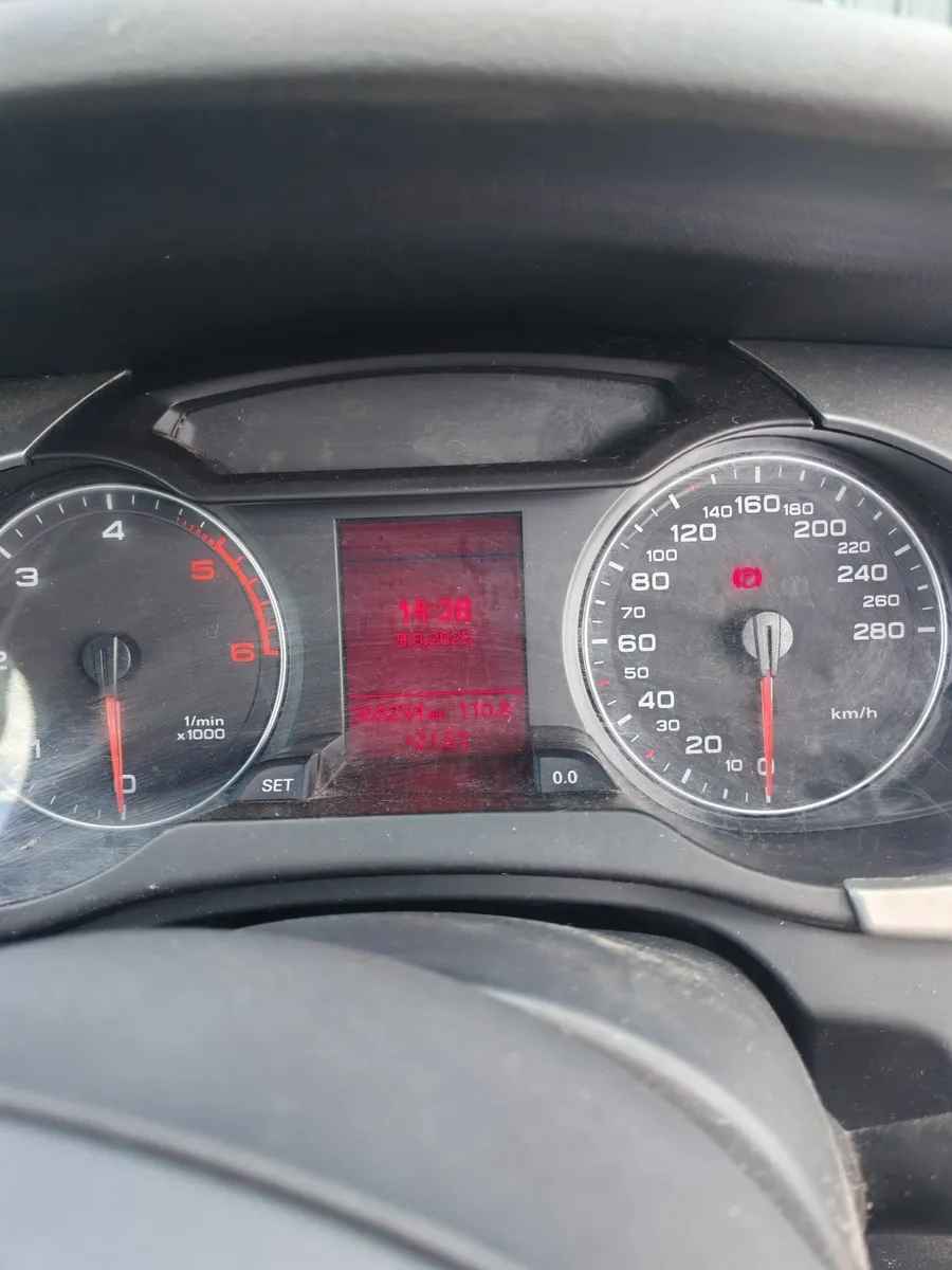 Audi A4 2010 - Image 3