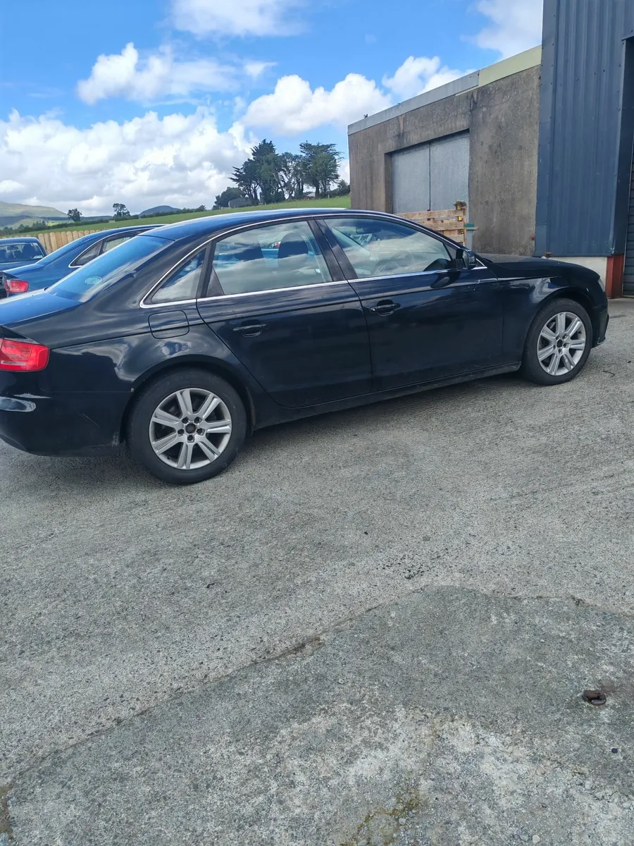Audi A4 2010 - Image 4