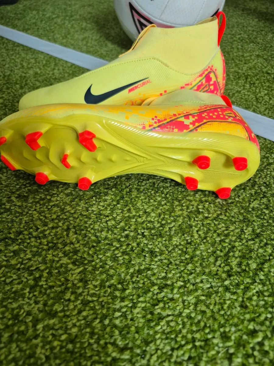 Kids  Nike Mercural 5.5 soccer boots - Image 4