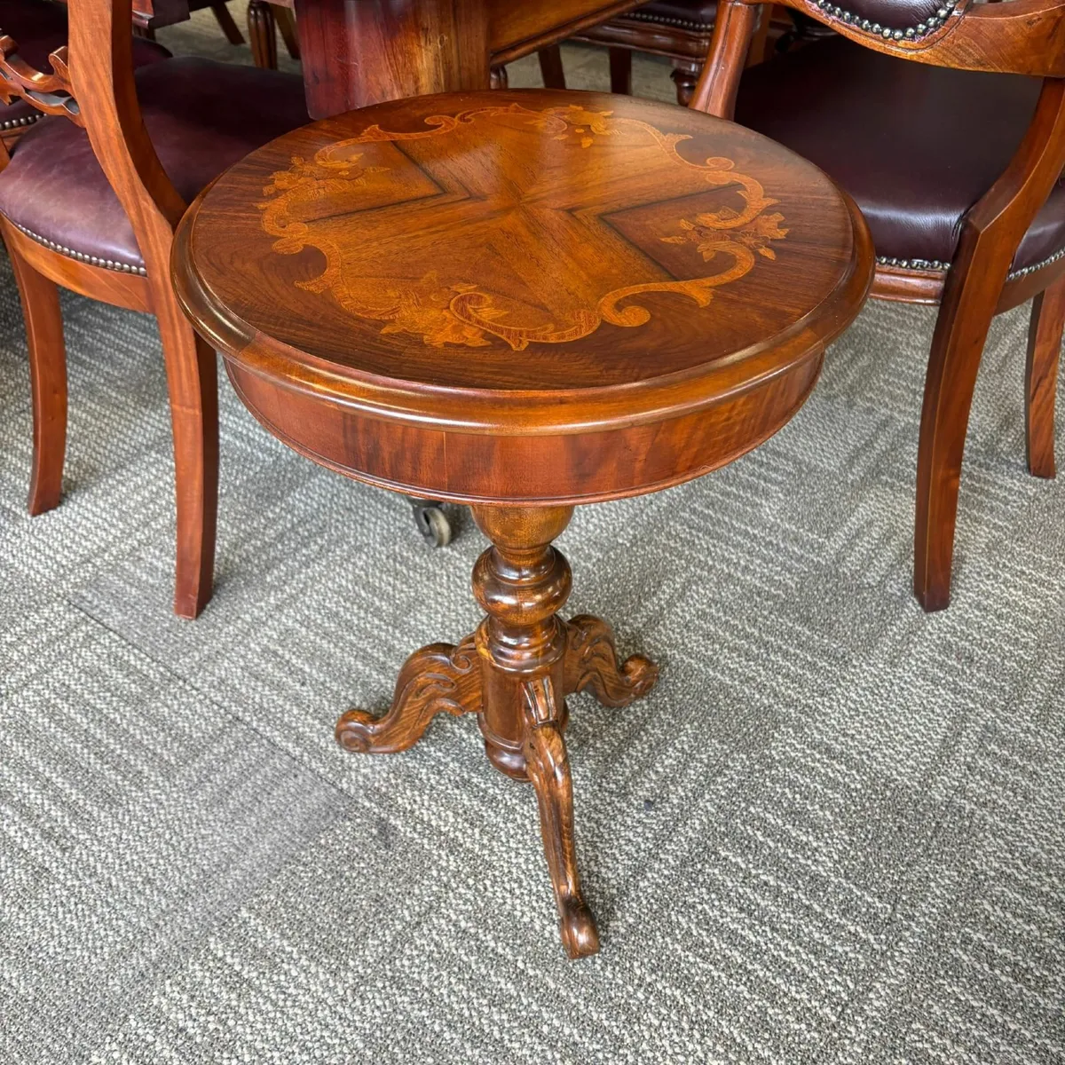 Fabulous round inlaid occasional table on tripod b - Image 1