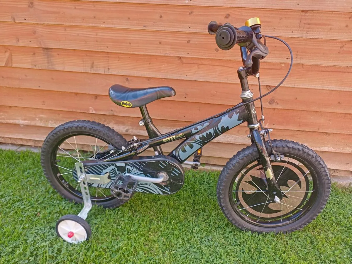 Kids Batman bike size 16 inch wheels - Image 1