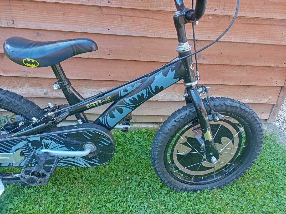 Kids Batman bike size 16 inch wheels - Image 4