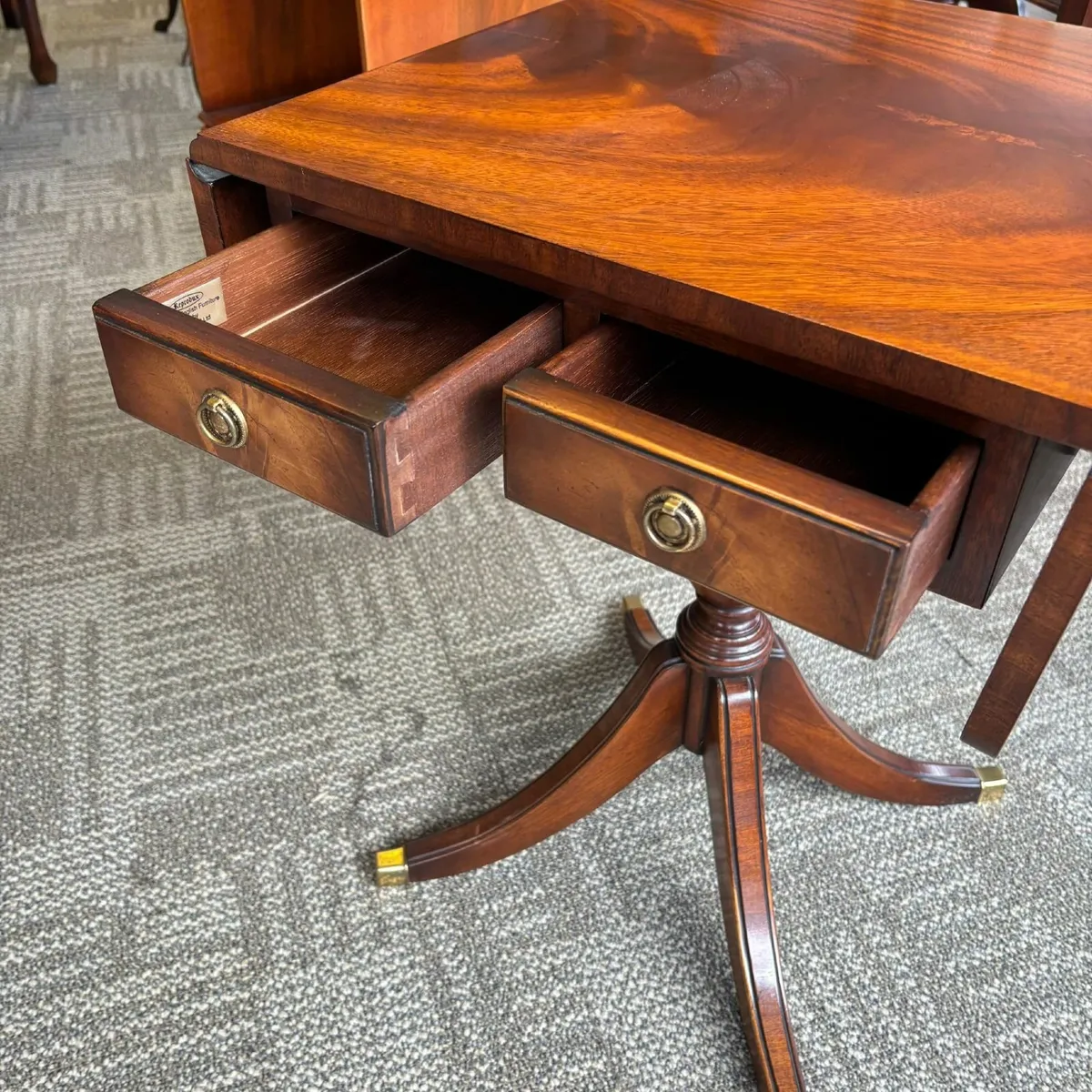 Beautiful mahogany drop leaf side occasional table - Image 2