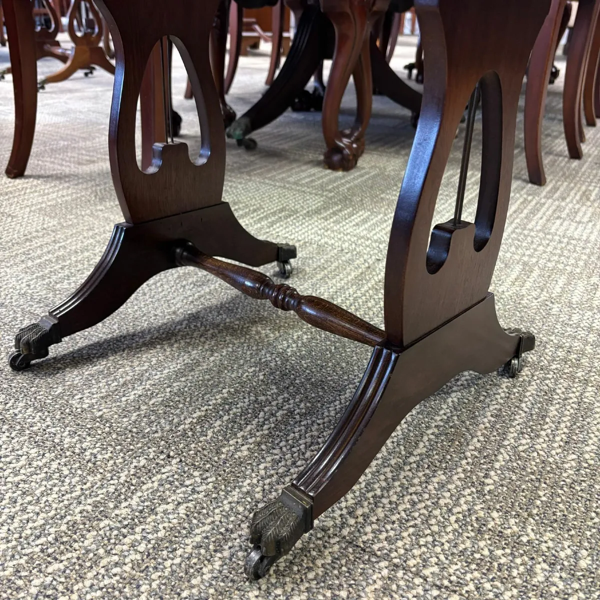 Fabulous mahogany inlaid drop leaf occasional tabl - Image 4