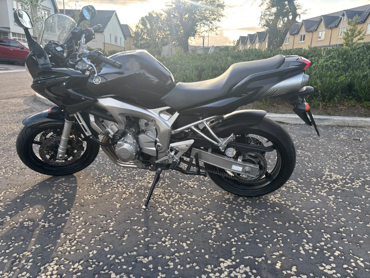 07 Yamaha FZ6 - Image 4