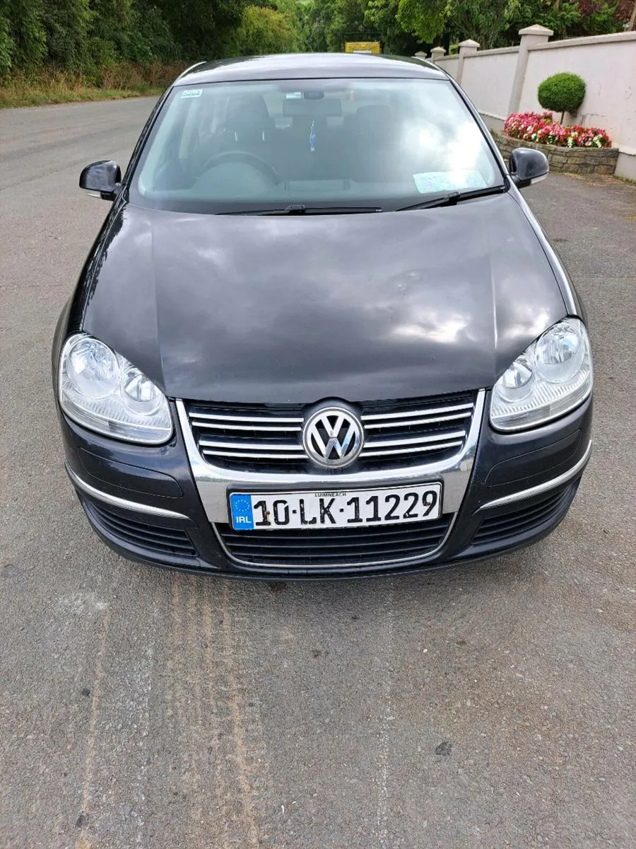 Volkswagen Jetta 2010 1.6 TDI - Image 2