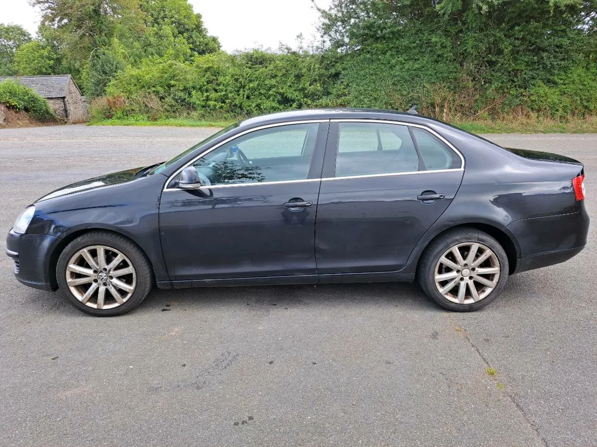 Volkswagen Jetta 2010 1.6 TDI - Image 4