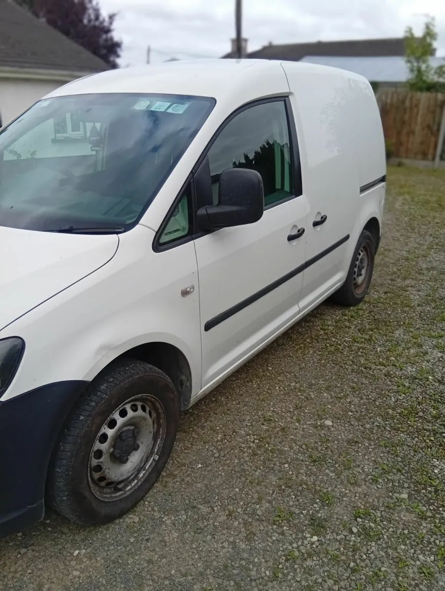Volkswagen Caddy 2014 - Image 2