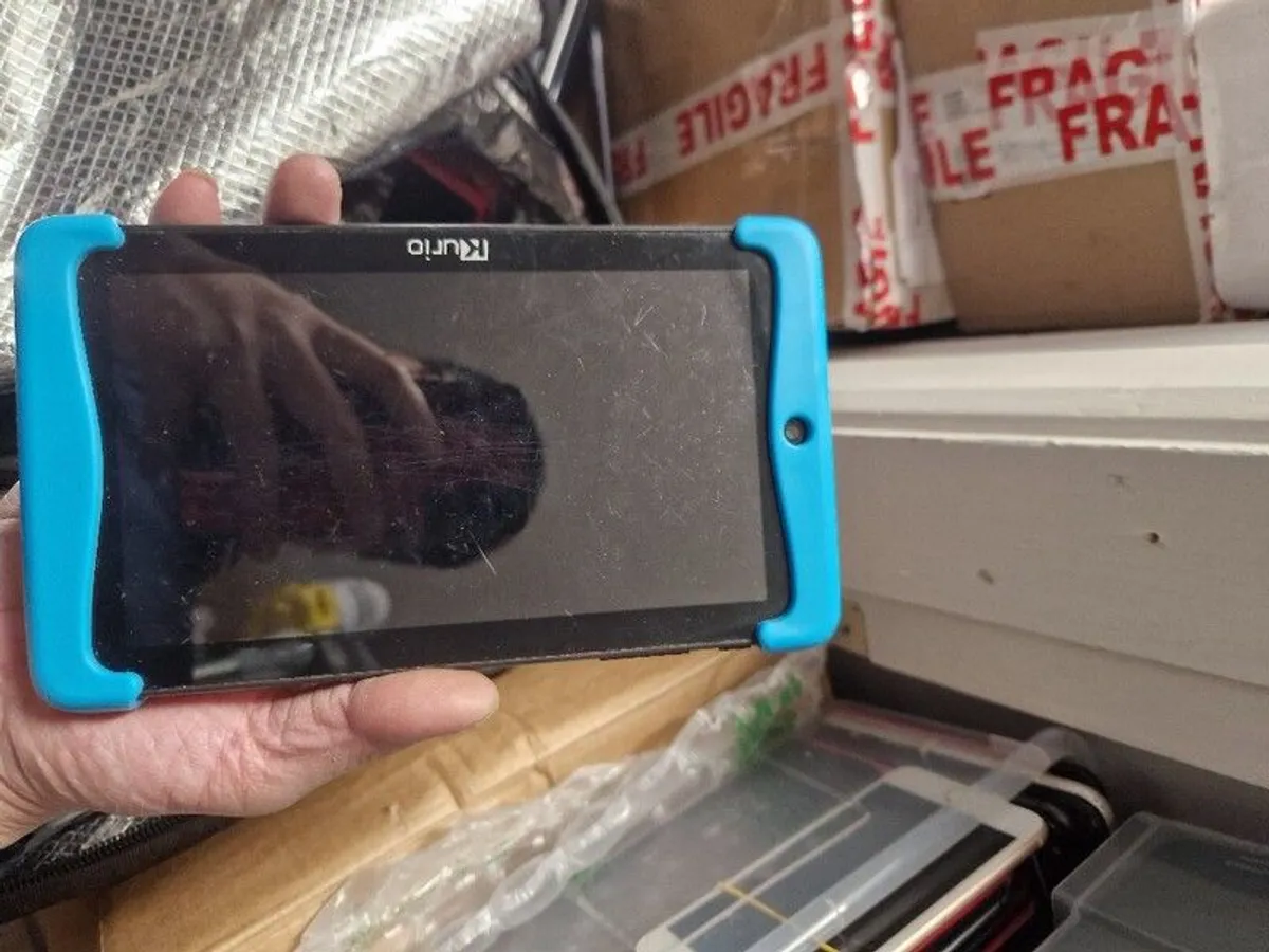 about 100 phone untest - Image 2
