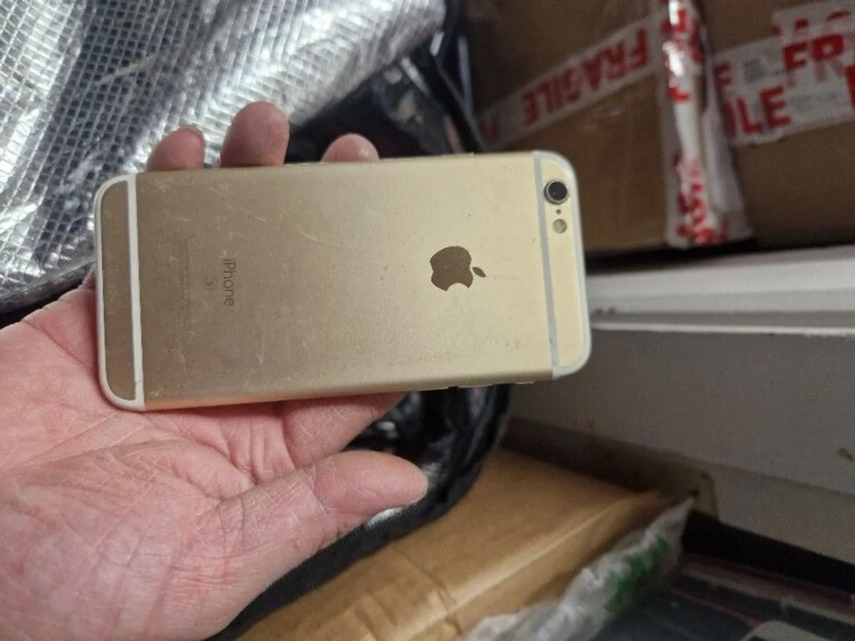 about 100 phone untest - Image 3