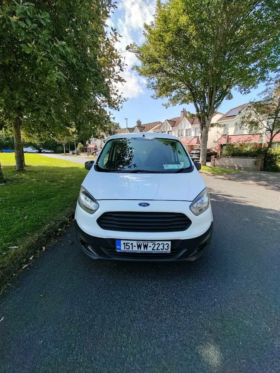 Ford Transit Courier - Image 2