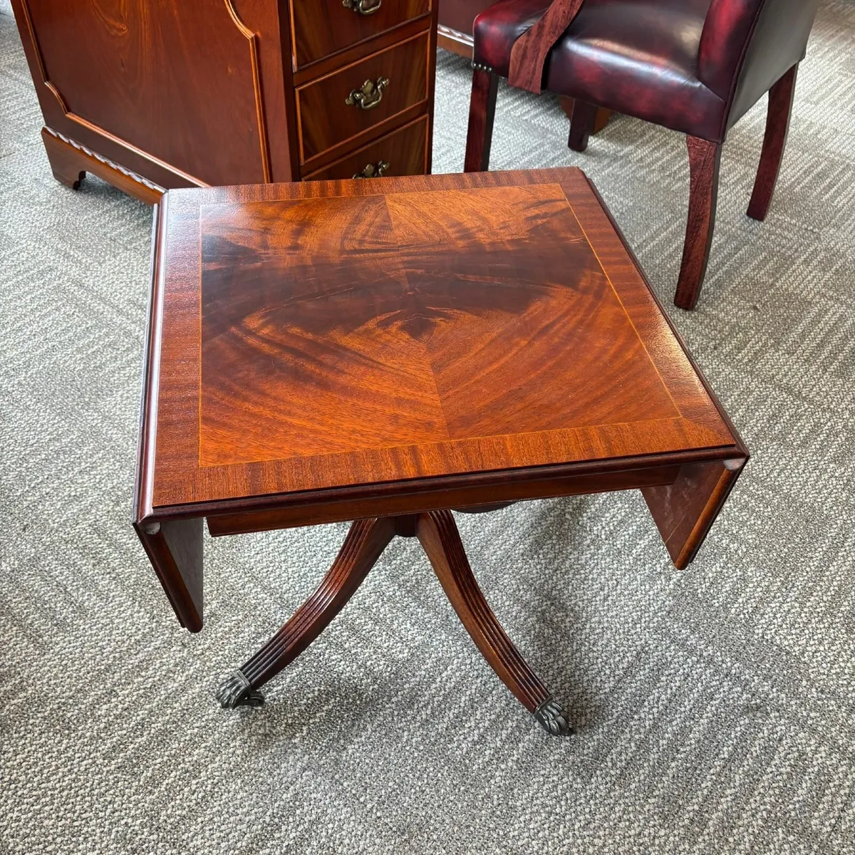 Fabulous mahogany inlaid drop leaf occasional tabl - Image 1