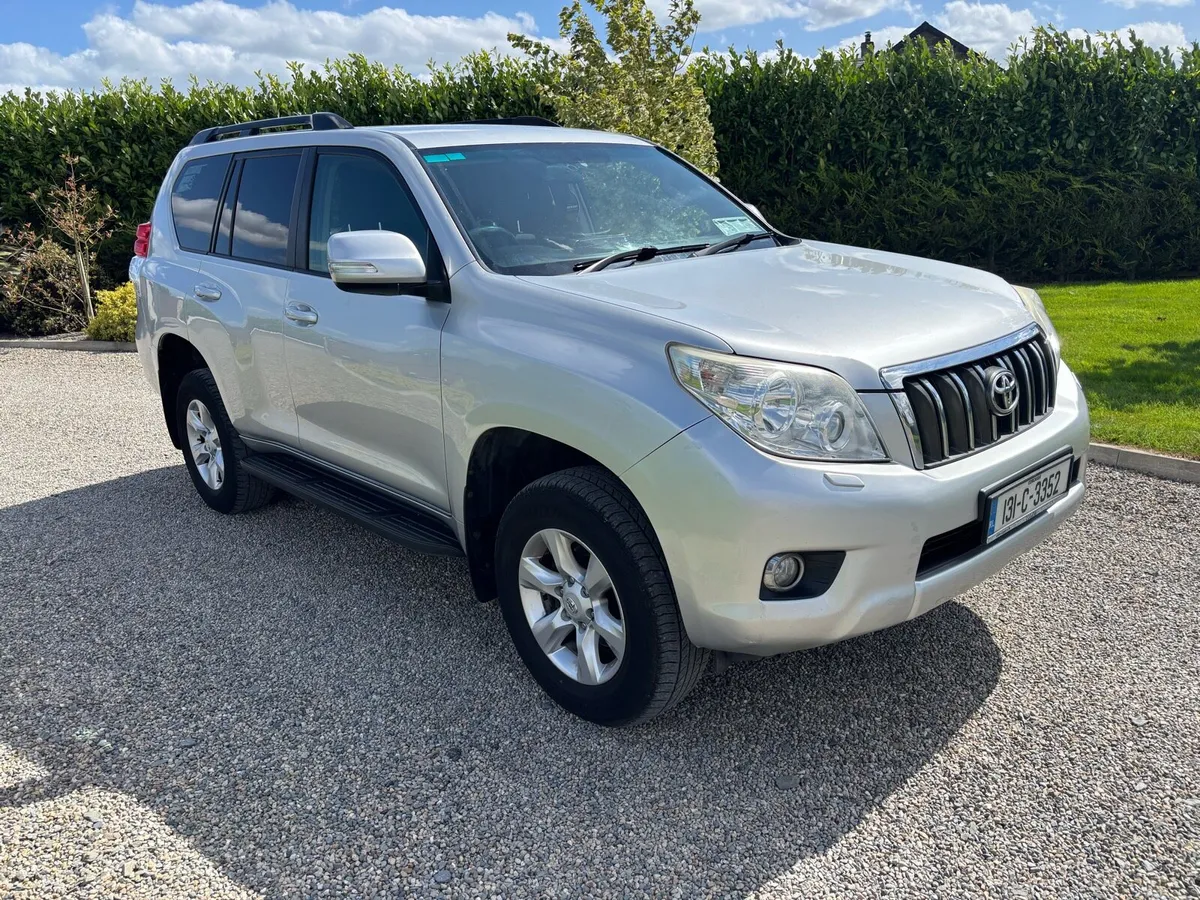 2013 TOYOTA LANDCRUISER 3LT LWB GX AUTO - Image 1