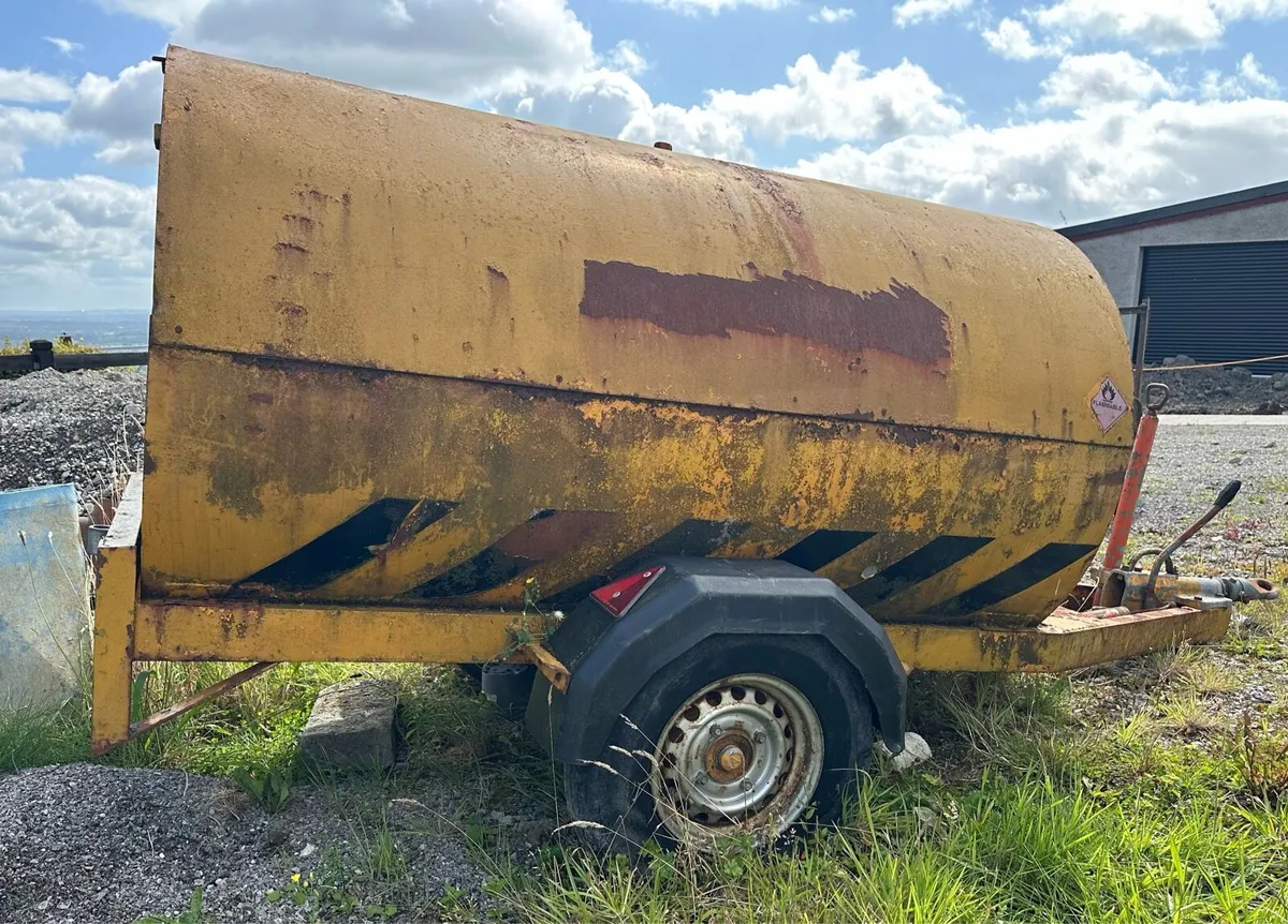 Fuel Bowser - Image 3