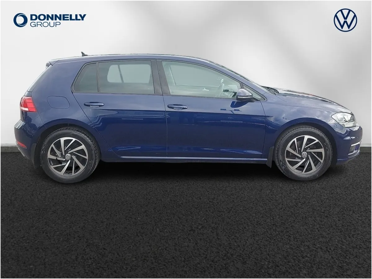 Volkswagen Golf Diesel Hatchback Match - Image 4