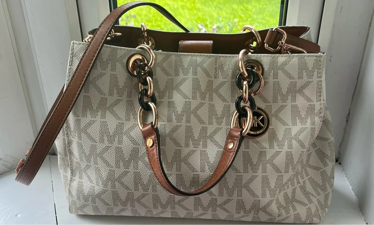 Michael Kors Handbag Cynthia Medium - Image 1