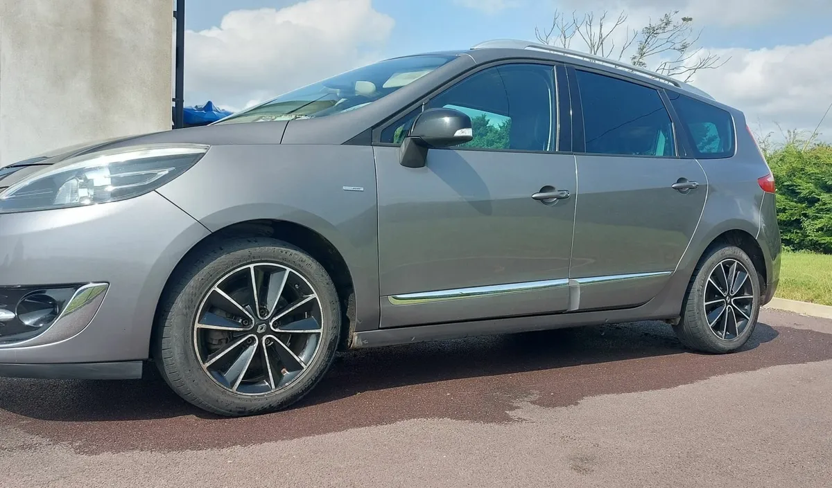 Renault Grand Scenic - Image 1