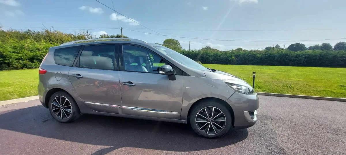 Renault Grand Scenic - Image 2