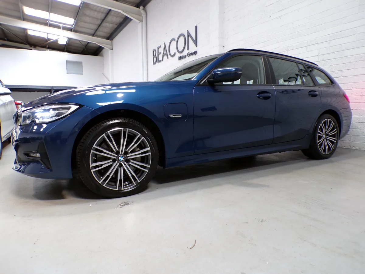 2022*BMW 330E XDRIVE SE TOURING PRO AUTO*AMAZING O - Image 4