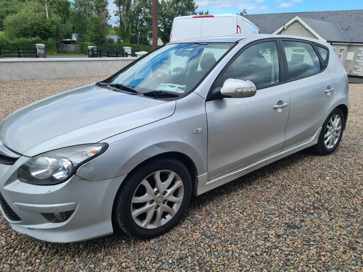 Hyundai i30 2012 - Image 2