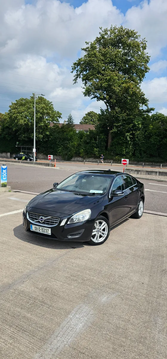 Volvo S60 2013 - Image 2