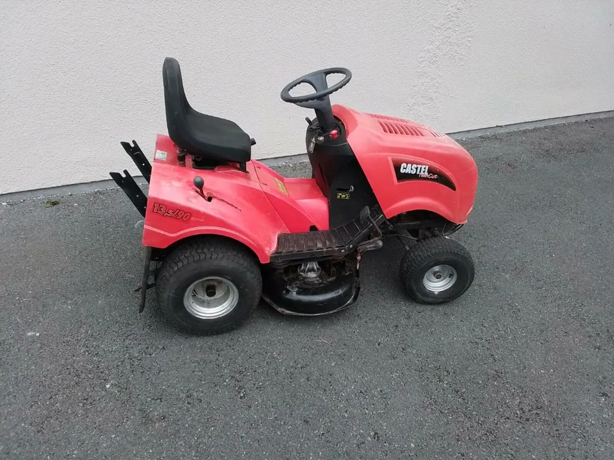 Ride on mower - Image 1