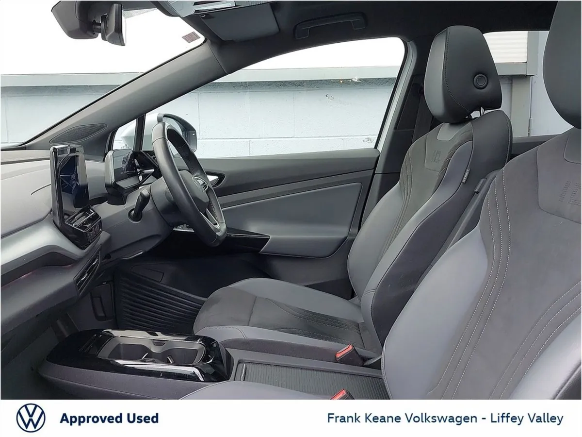 Volkswagen ID.4 77kwh Family 204HP  panoramic Gla - Image 4