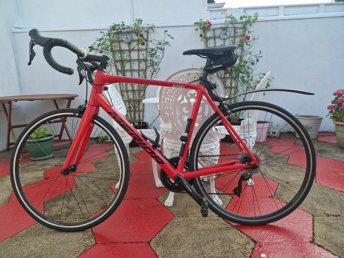 Merida Scultura 400 105 Rim Brake Bike Large - Image 1